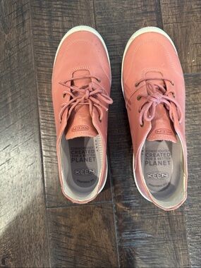 Keen Coral Pink Low-Profile Lace-Up Sneakers